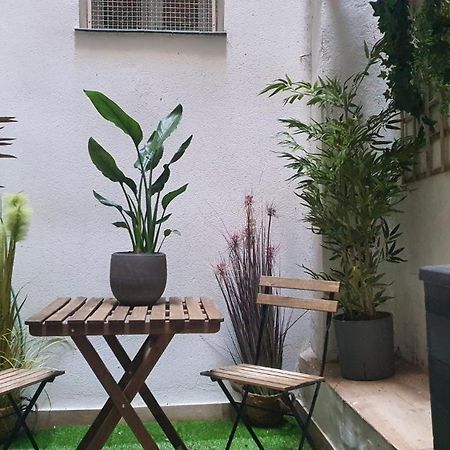 Rentadore Atocha Suites Madrid Exterior photo